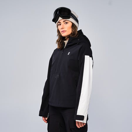 FW24_W_Performance_Jacket_Blac