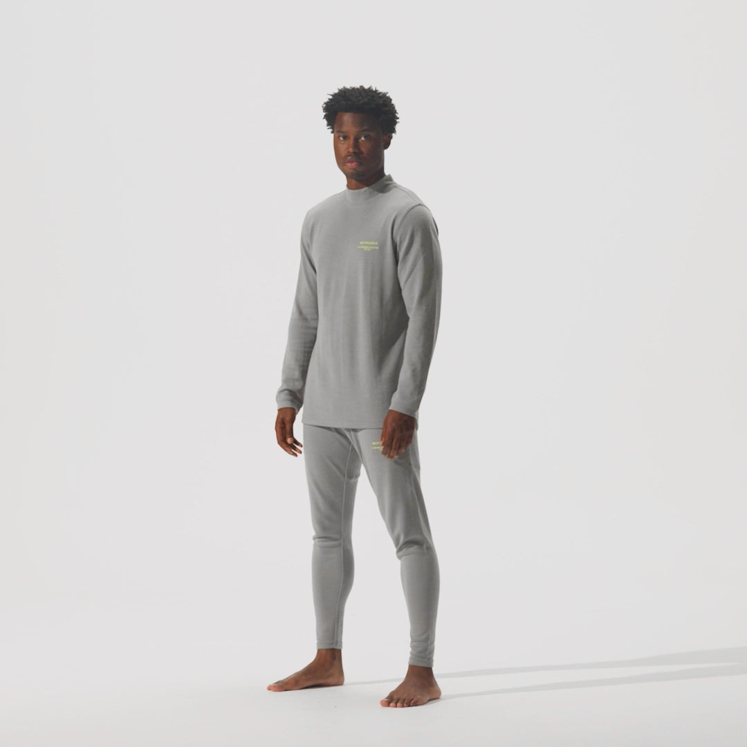 Video of model wearing Merino Baselayer Kit in Rock Ridge colorway.